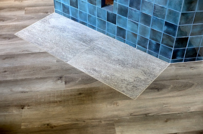 Кварцевый ламинат Home Expert Натуральный Дуб Горный ручей 1211/68W906